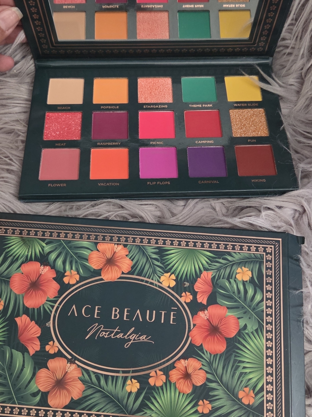 Ace Beauté Nostalgia Eyeshadow Palette — Pink, Orange, Green & Gold Shades